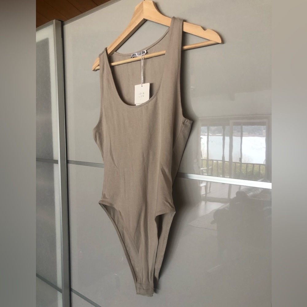 NWTs Zara Light Mink/ Greyish Brown Sleeveless Scoop Neck Bodysuit (Medium)